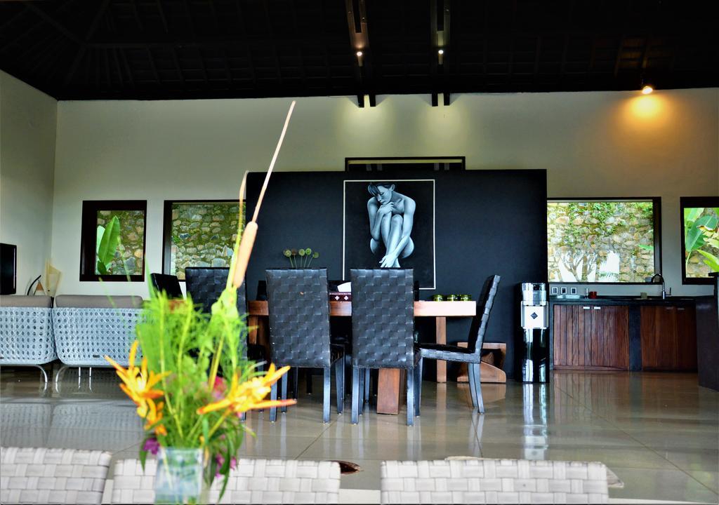 Villa Tiara Mangsit Buitenkant foto